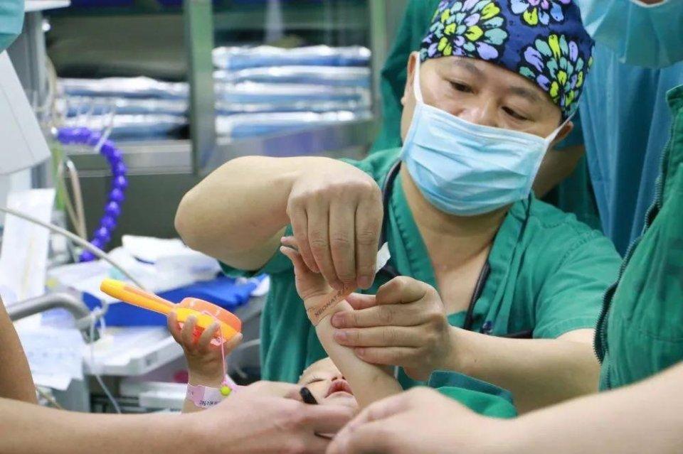 定州市妇婴监护型护送